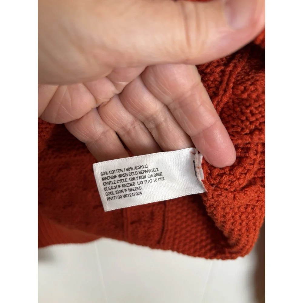 Future Collective Reese Blutstein Size Small Rust‎ Cropped Cable Knit Sweater